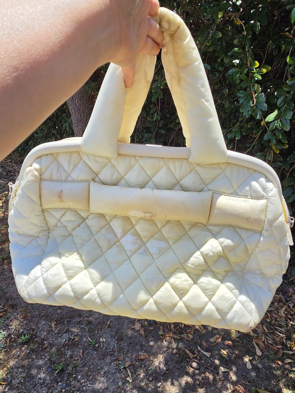 CHANEL COCOON  Cream Quilted Dome Tote with Authenticity Card. Code -With FLAWS - Picture 10 of 16